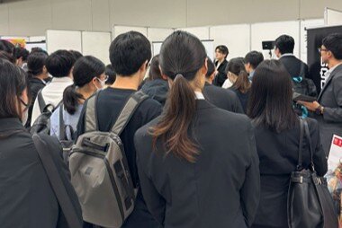 game_it_forum_area01_booth.jpg