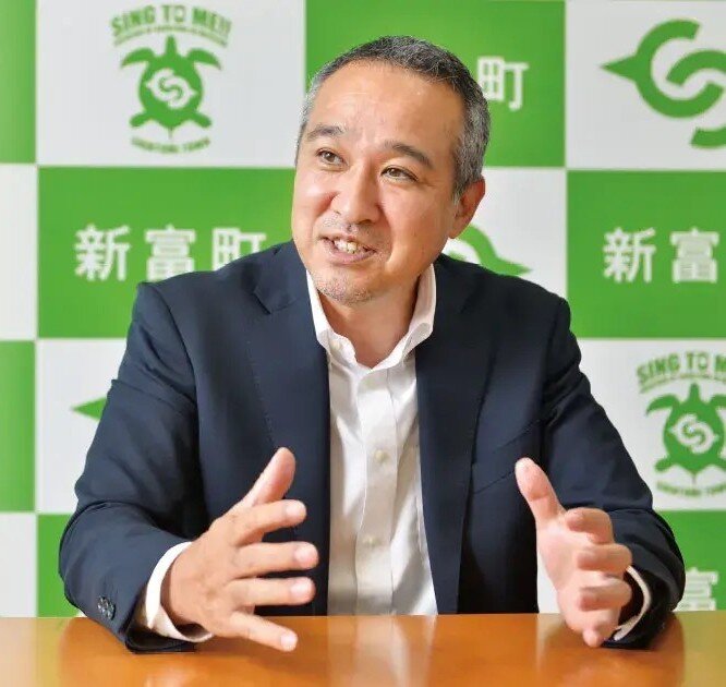 宮崎県新富町町長・小嶋崇嗣氏